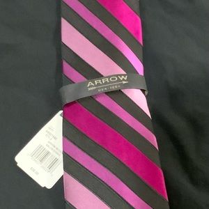 Men’s striped tie